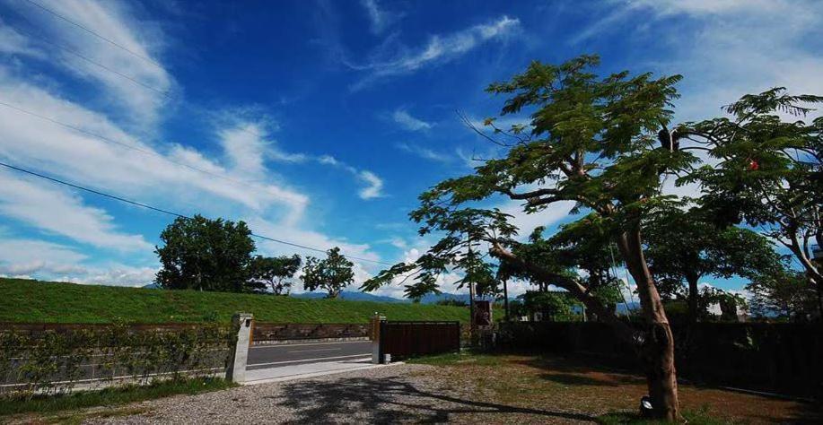 March 3 B&B Yilan Luodong Bagian luar foto
